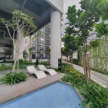 Highpark Suites At Petaling Jaya, Kelana Jaya By Plush Exterior photo