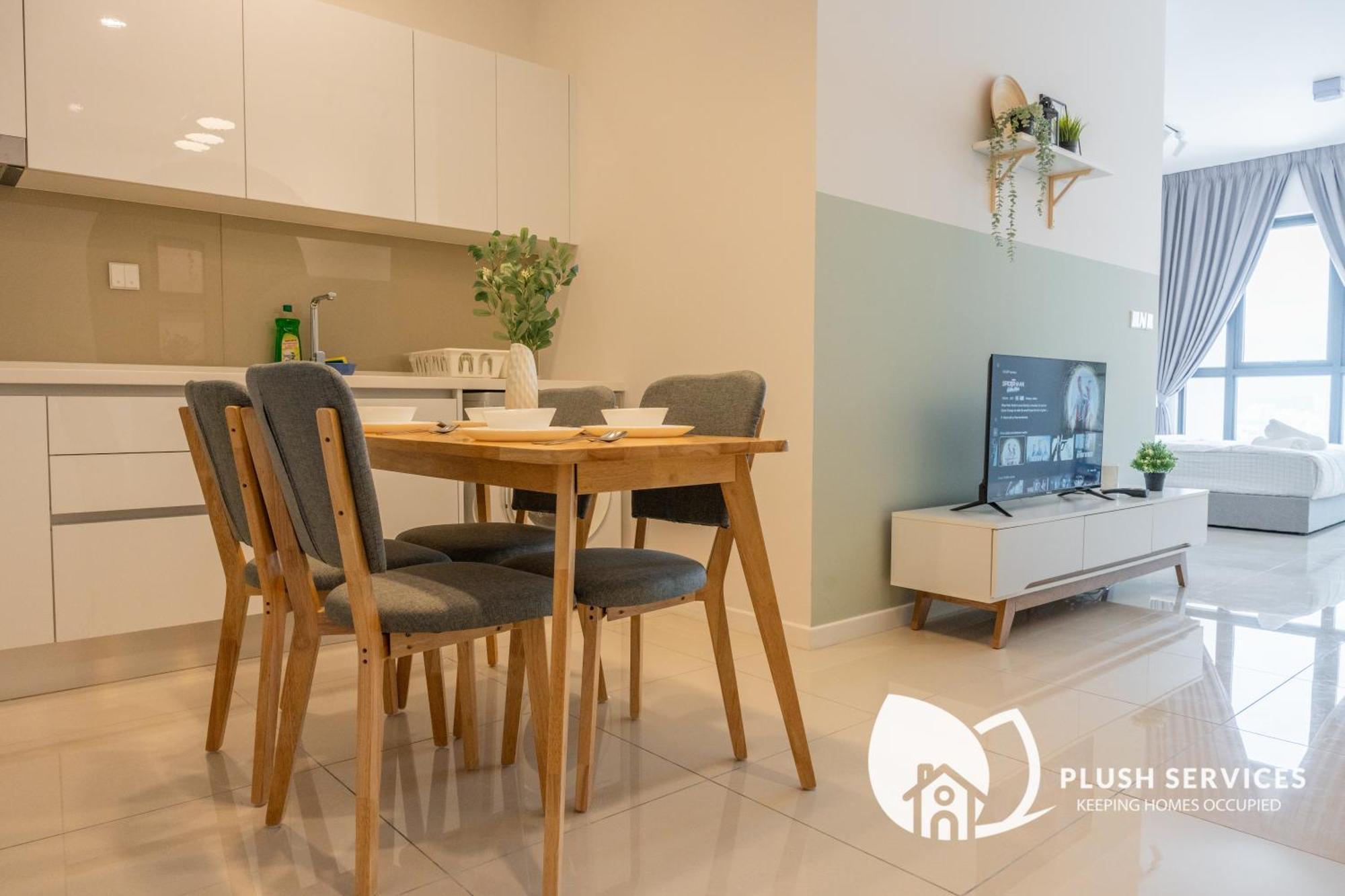 Highpark Suites At Petaling Jaya, Kelana Jaya By Plush Exterior photo