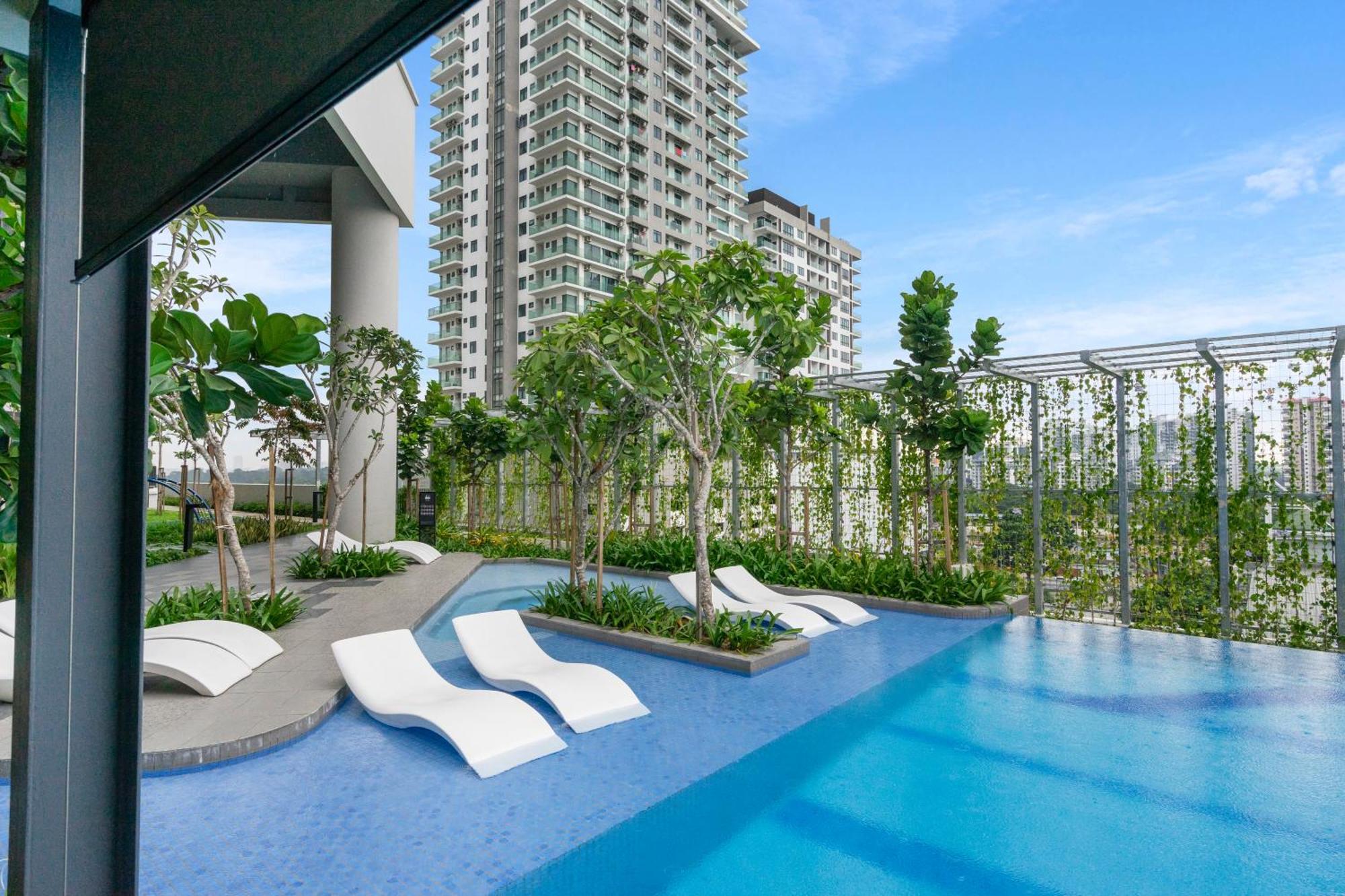 Highpark Suites At Petaling Jaya, Kelana Jaya By Plush Exterior photo