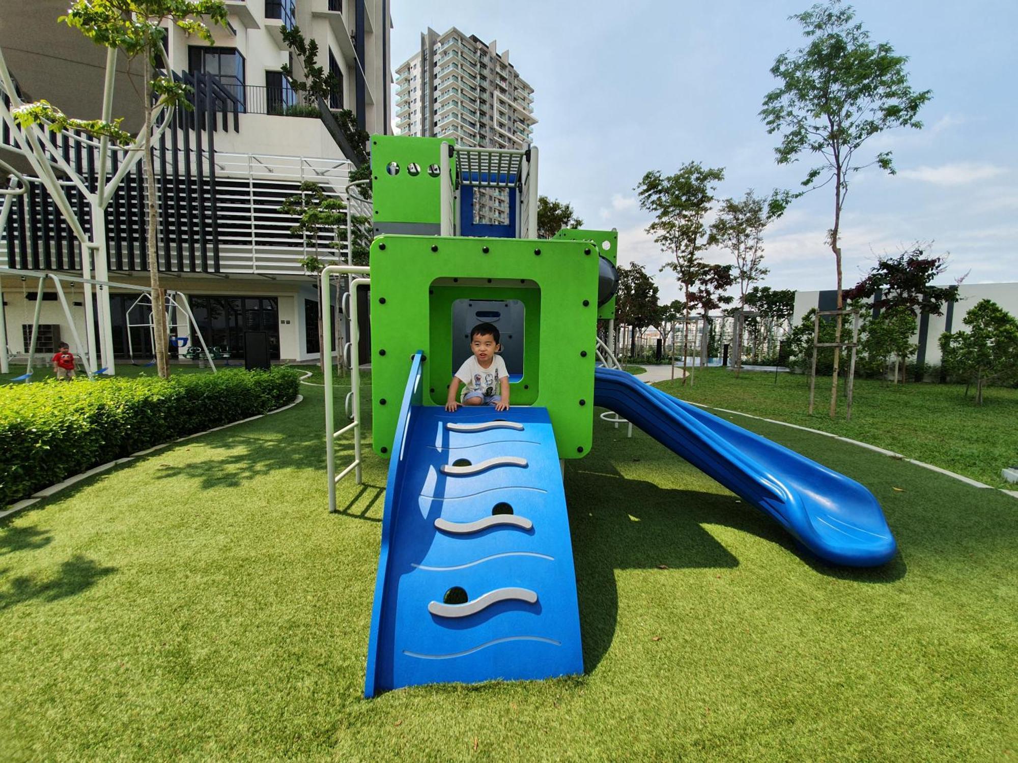 Highpark Suites At Petaling Jaya, Kelana Jaya By Plush Exterior photo