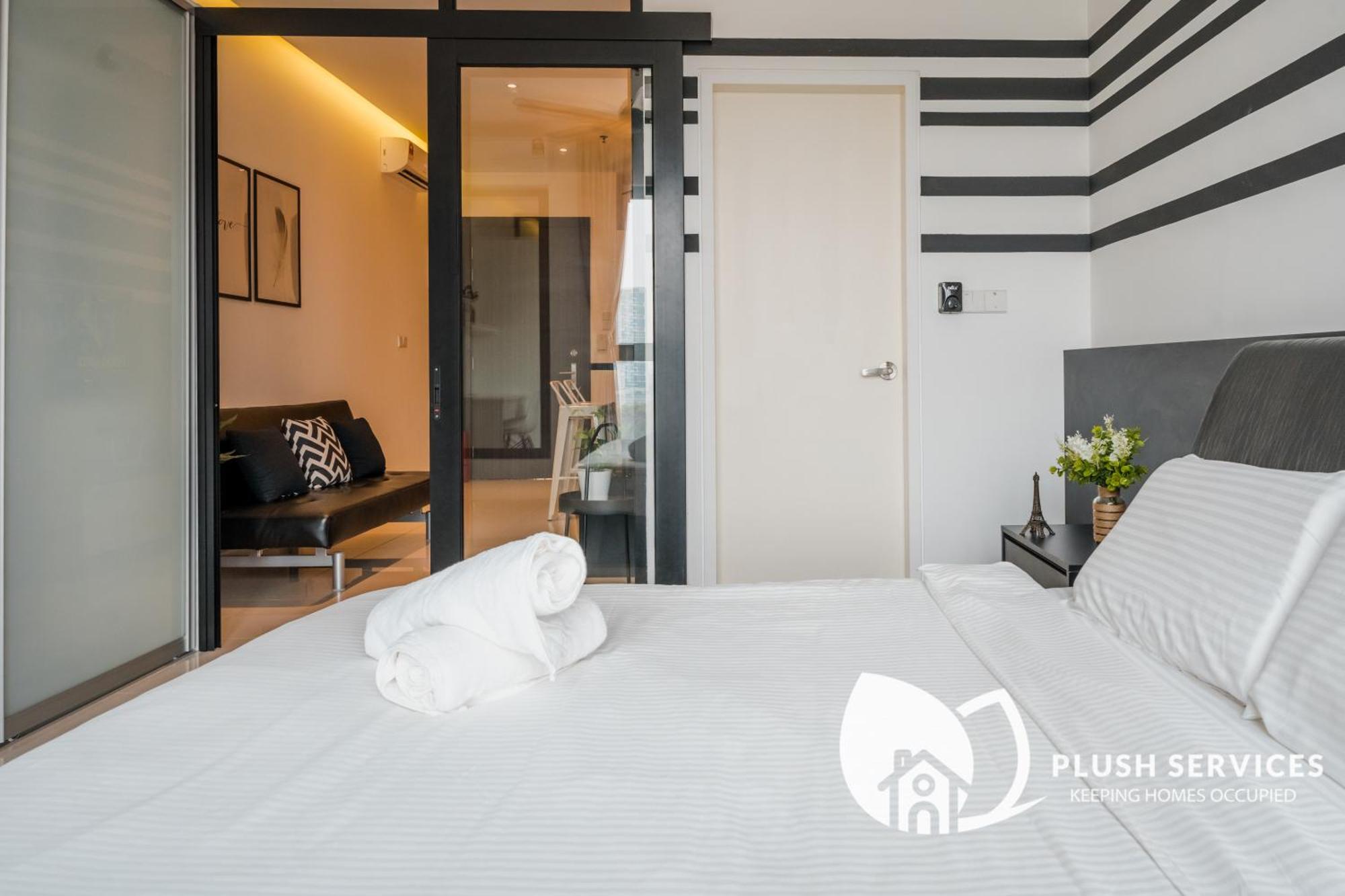 Highpark Suites At Petaling Jaya, Kelana Jaya By Plush Exterior photo